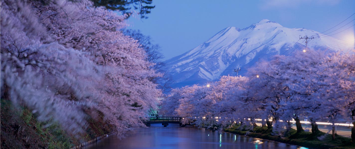 青い森の風景と津軽びいどろ