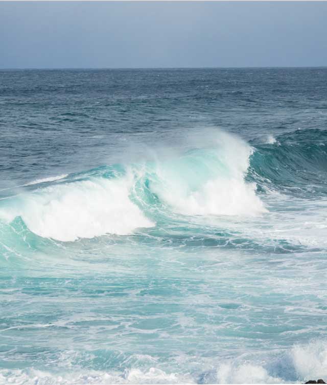 百色の青森　津軽海峡